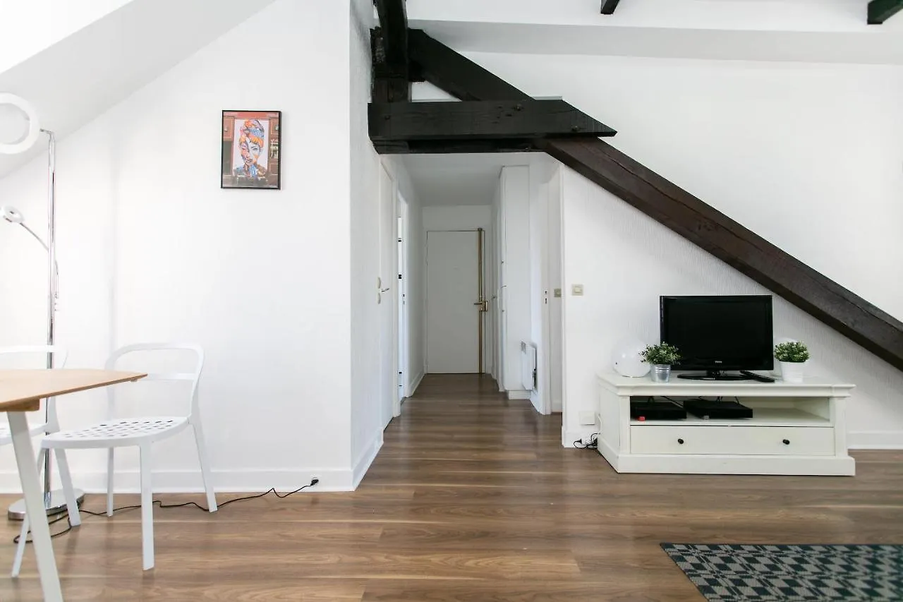 Upper Marais Paris City Apartment 0*,