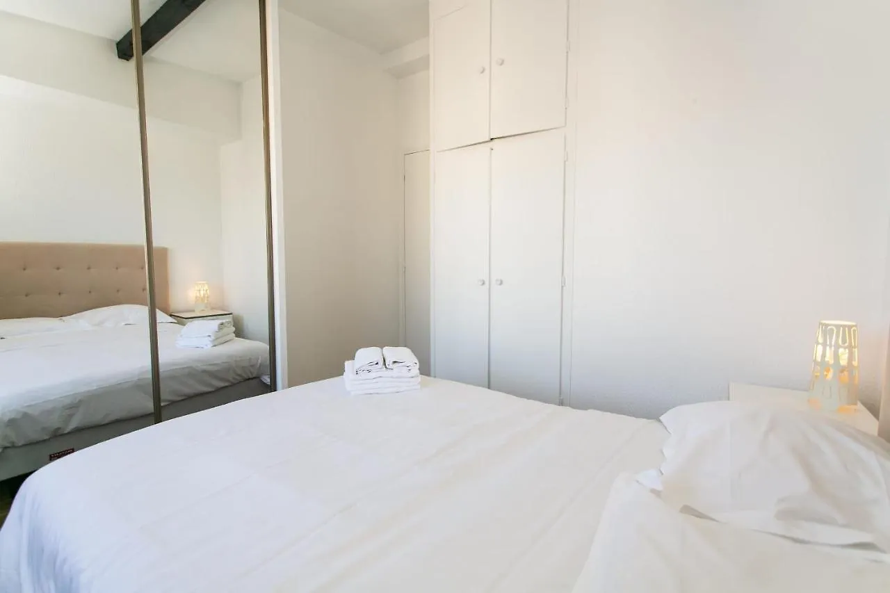 Upper Marais Paris City Apartment 0*,  France