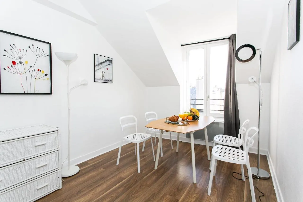 Upper Marais Paris City Apartment